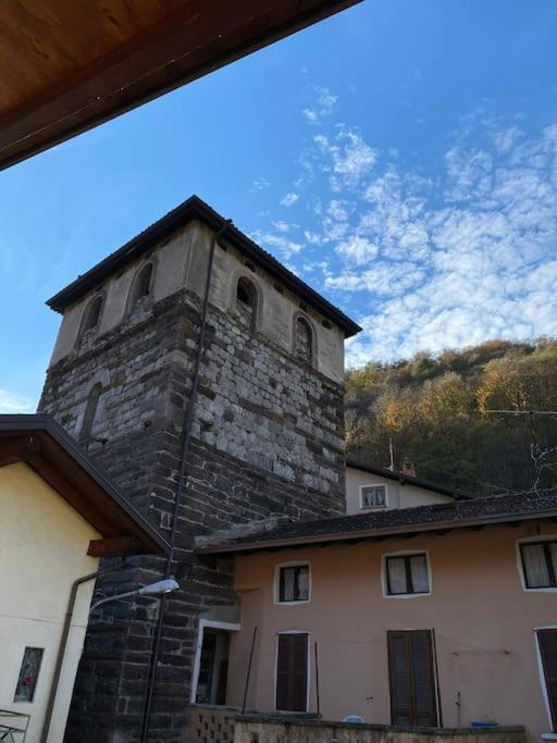 Casa Vacanze La Torre Malonno ภายนอก รูปภาพ