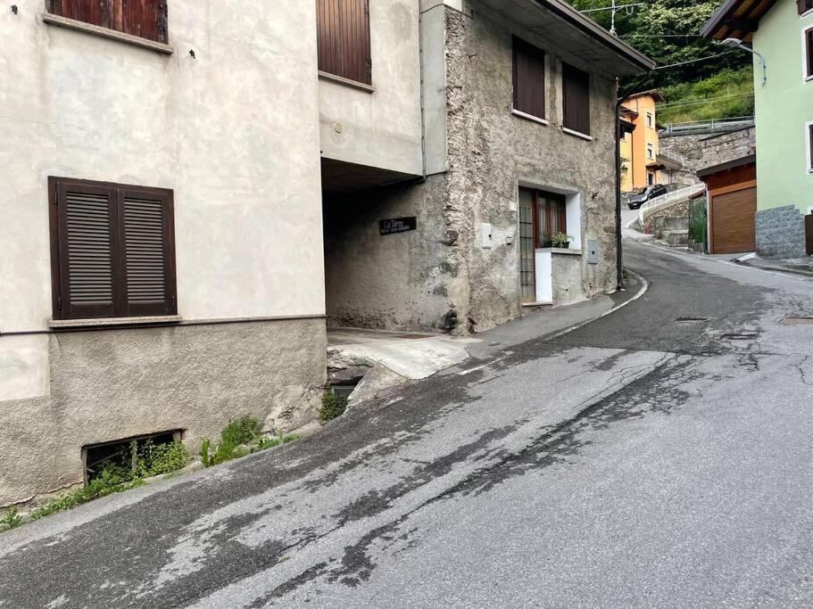 Casa Vacanze La Torre Malonno ภายนอก รูปภาพ