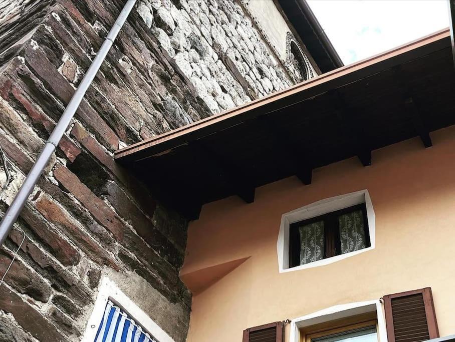 Casa Vacanze La Torre Malonno ภายนอก รูปภาพ